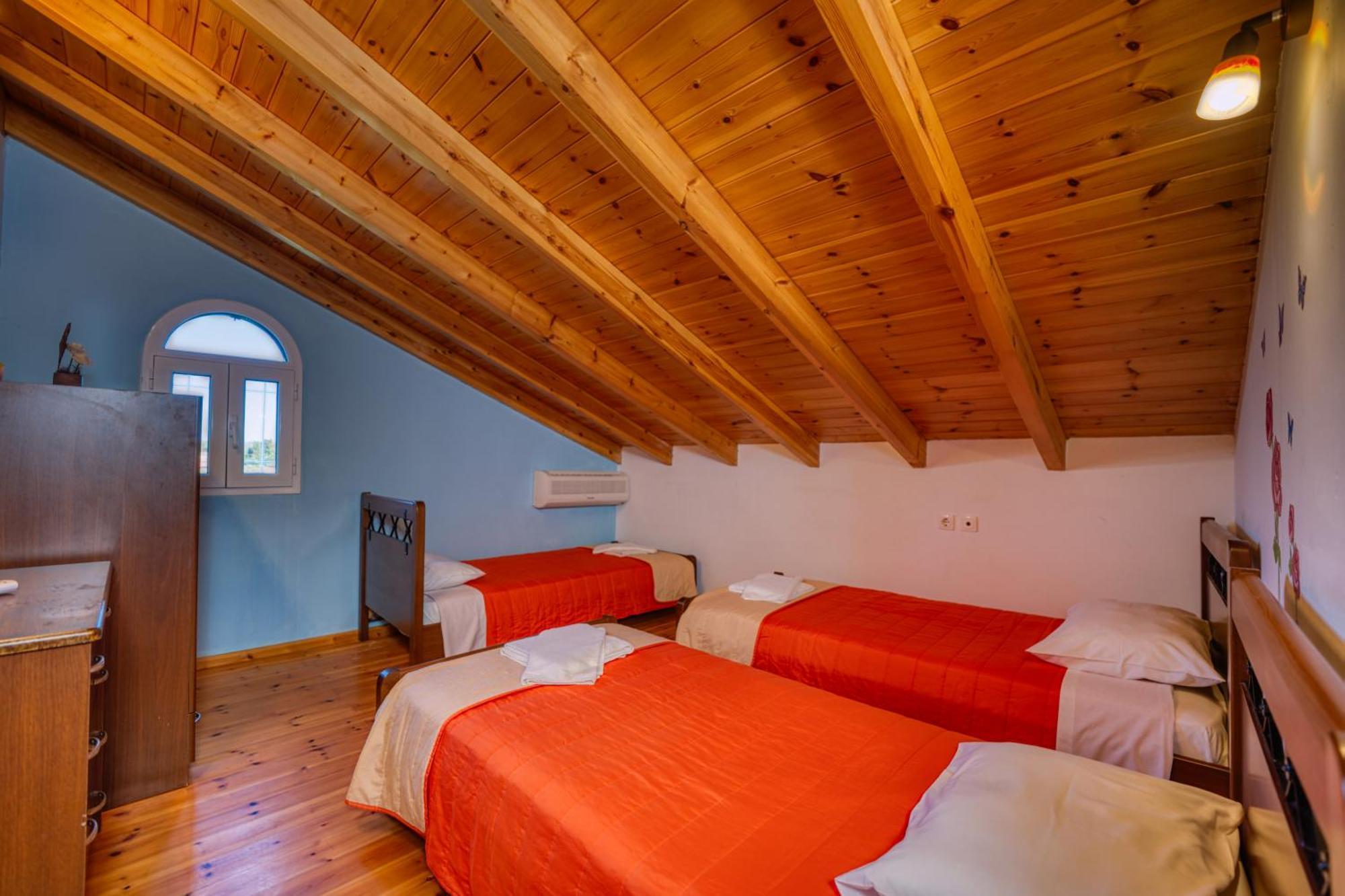 Stefanias Appartments Ágios Matthaíos 외부 사진